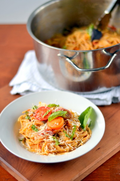 1 Pot Whole Wheat Pasta with Cherry Tomatoes Image
