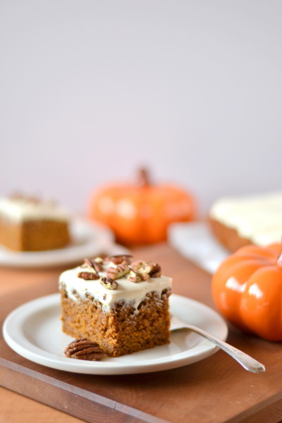 pumpkin-spice-cake-with-greek-yogurt-cream-cheese-frosting-2