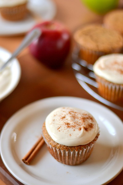 whole-wheat-applesauce-cupcakes-3