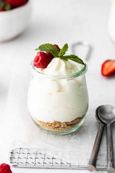 jar of serving of cheesecake mousse