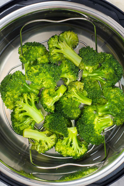 cooked broccoli in instant pot